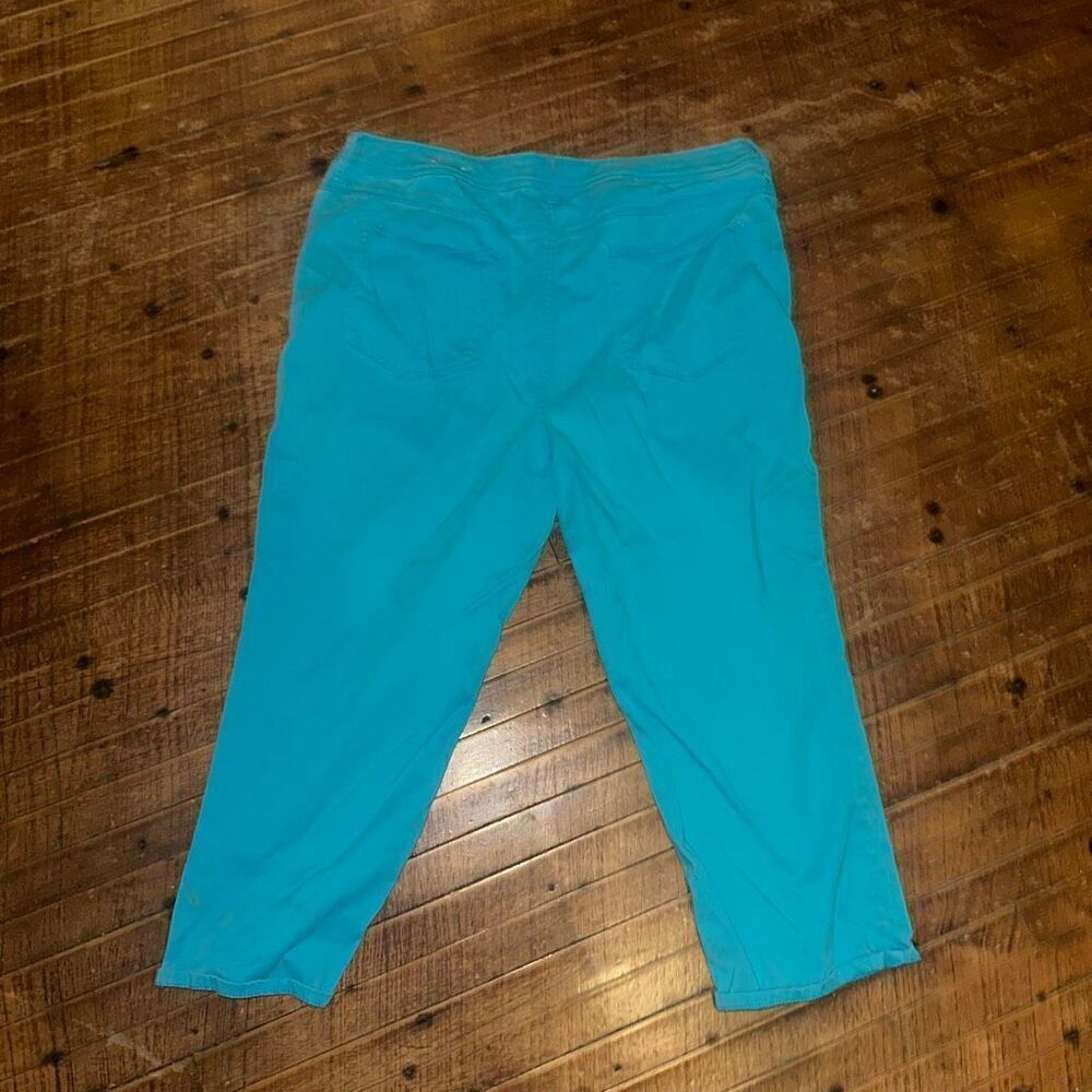 Chico’s Platinum Crop 2.5/14 colorful light blue jeans - Picture 3 of 3